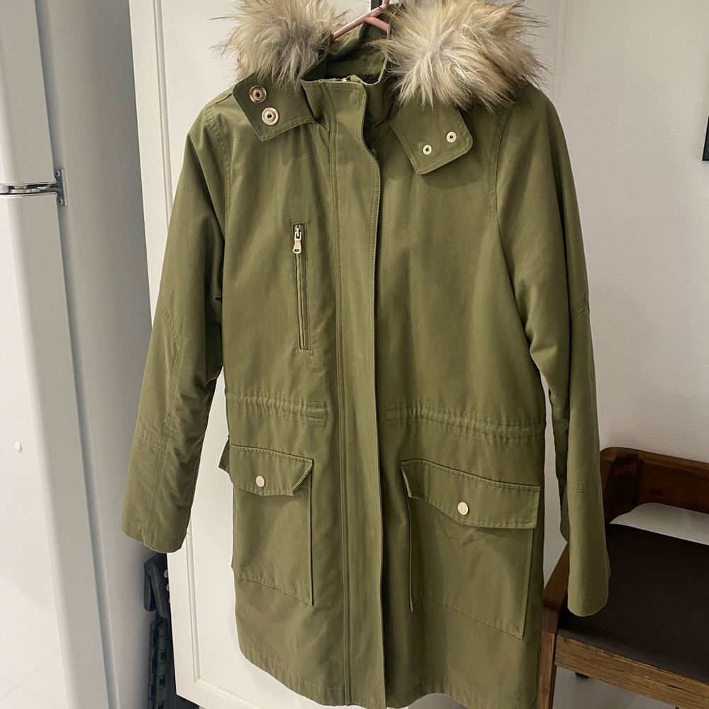 Zara Dark Army Green Coat w/ fur collar